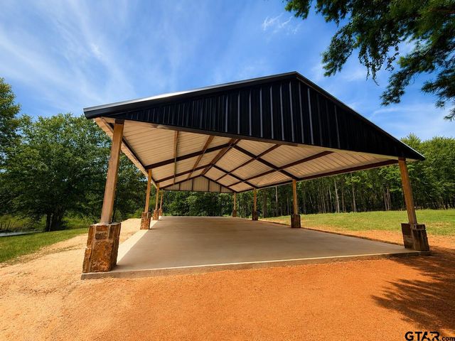 17168 Island Lake Dr, Tyler, TX 75708