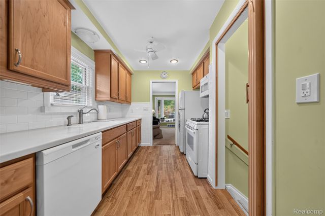 18908 Maplewood Street, Livonia, MI 48152
