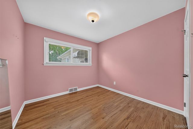 18908 Maplewood Street, Livonia, MI 48152