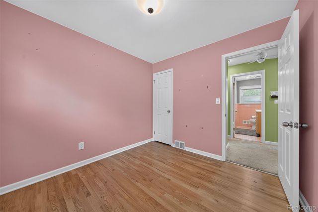 18908 Maplewood Street, Livonia, MI 48152