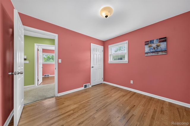 18908 Maplewood Street, Livonia, MI 48152