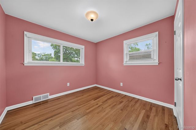 18908 Maplewood Street, Livonia, MI 48152