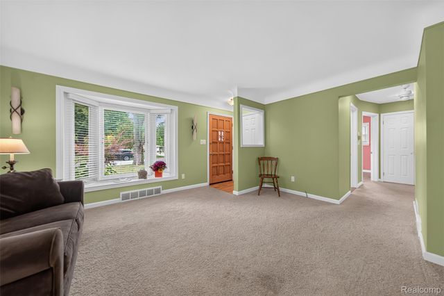 18908 Maplewood Street, Livonia, MI 48152
