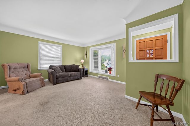 18908 Maplewood Street, Livonia, MI 48152
