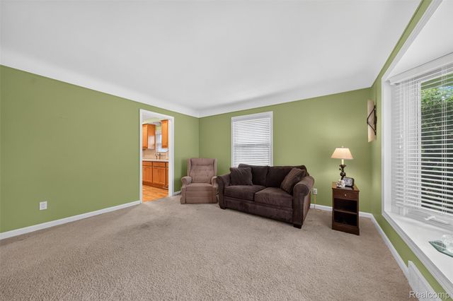 18908 Maplewood Street, Livonia, MI 48152