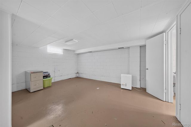 18908 Maplewood Street, Livonia, MI 48152