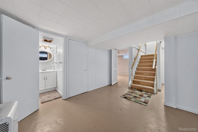 18908 Maplewood Street, Livonia, MI 48152