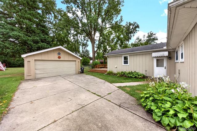 18908 Maplewood Street, Livonia, MI 48152