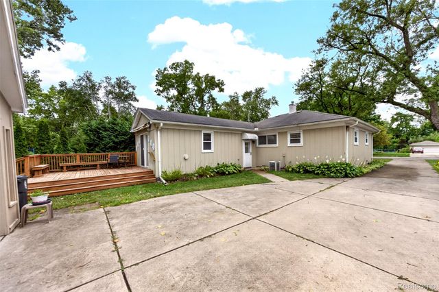 18908 Maplewood Street, Livonia, MI 48152