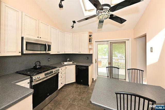 15 Carter Street, Norwood, NJ 07648