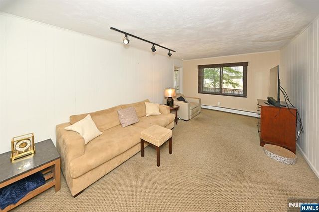 15 Carter Street, Norwood, NJ 07648