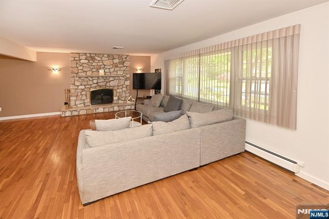 15 Carter Street, Norwood, NJ 07648