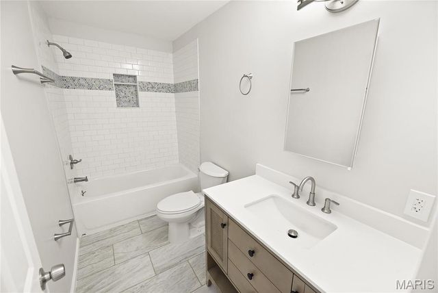 4729 Adkins Avenue, St Louis, MO 63116