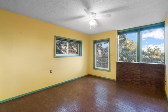 23 Sendero Cresta, Edgewood, NM 87015