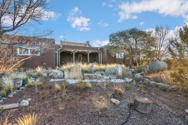 23 Sendero Cresta, Edgewood, NM 87015