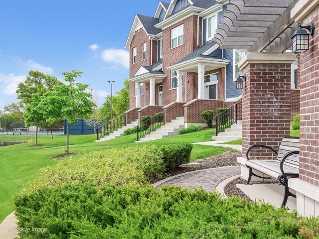 450 Bluff Avenue, La Grange, IL 60525
