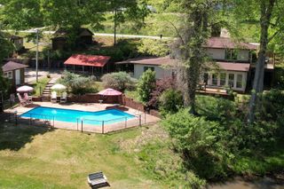 1212 Riveroak Road, Inman, SC 29349