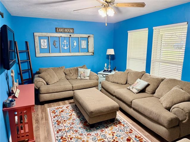 712 Tanglewood Drive, Somerville, TX 77879