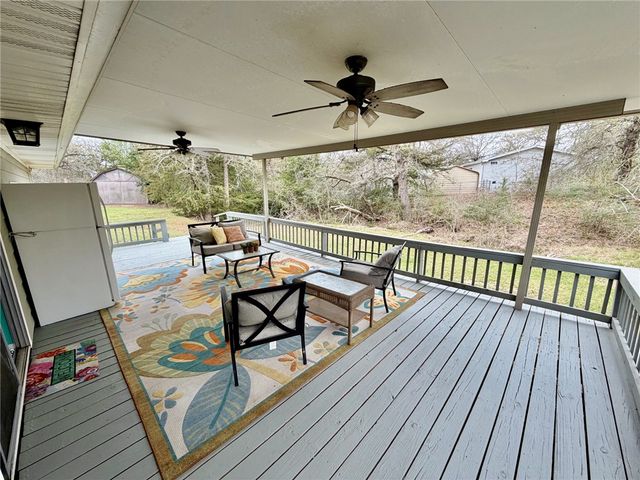 712 Tanglewood Drive, Somerville, TX 77879