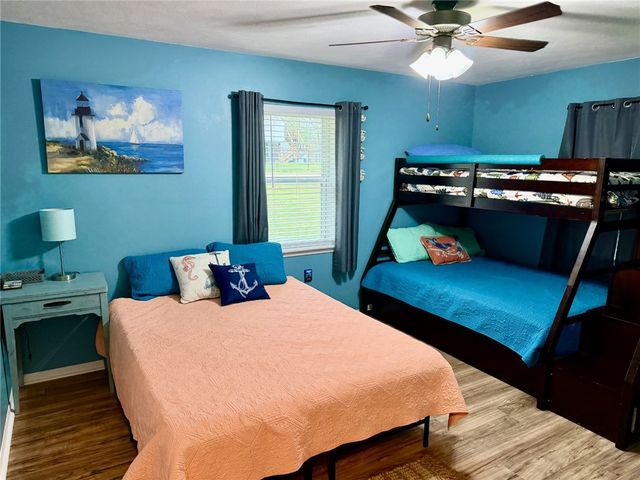 712 Tanglewood Drive, Somerville, TX 77879