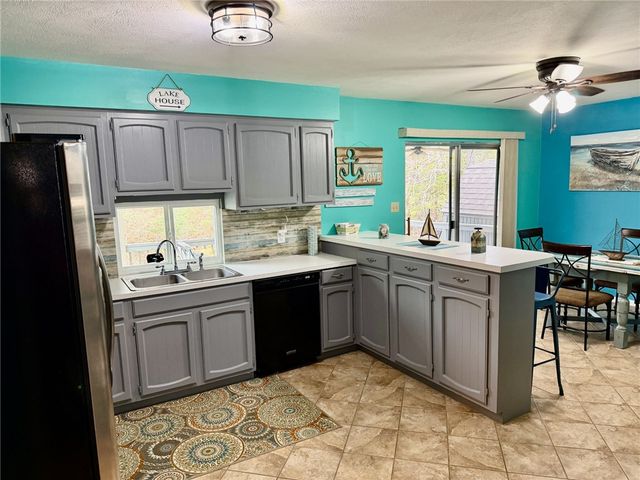 712 Tanglewood Drive, Somerville, TX 77879