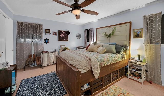 902 S Avenue L, Clifton, TX 76634