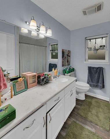 902 S Avenue L, Clifton, TX 76634