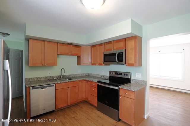 87 Delaware Street, Glasco, NY 12477