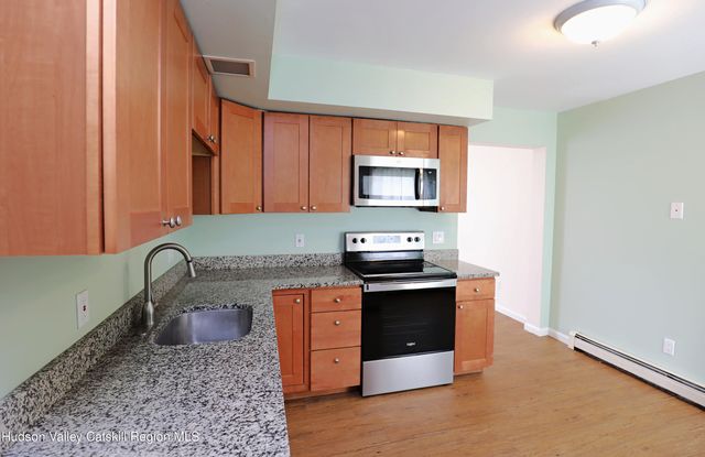 87 Delaware Street, Glasco, NY 12477