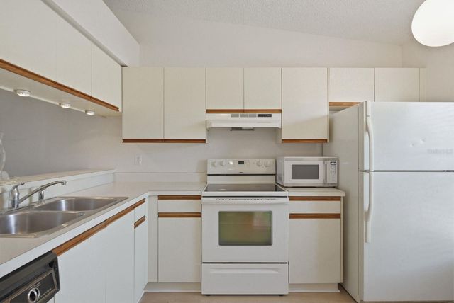 1311 POWDERPUFF DRIVE 1004, Dunedin, FL 34698