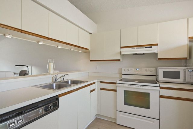 1311 POWDERPUFF DRIVE 1004, Dunedin, FL 34698