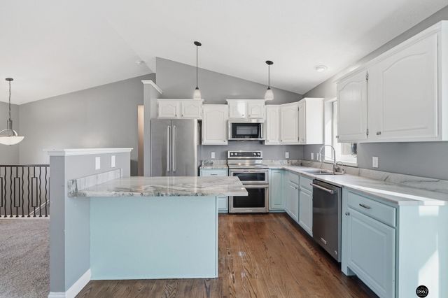 6740 Stephanie Lane, Lincoln, NE 68516