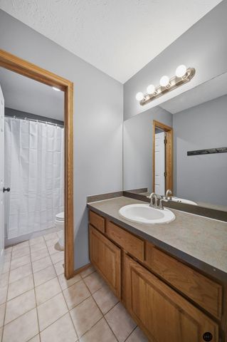 6740 Stephanie Lane, Lincoln, NE 68516