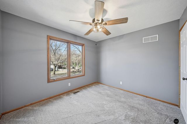 6740 Stephanie Lane, Lincoln, NE 68516