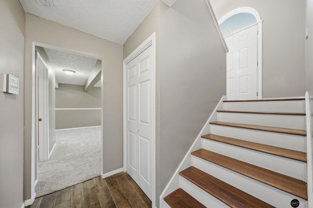 6740 Stephanie Lane, Lincoln, NE 68516