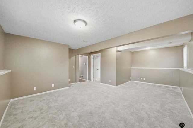 6740 Stephanie Lane, Lincoln, NE 68516