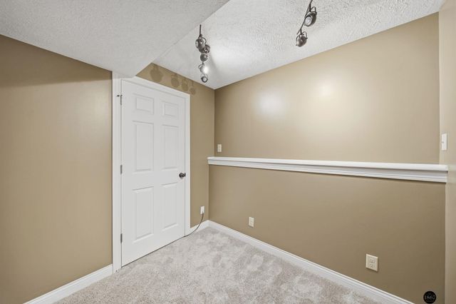 6740 Stephanie Lane, Lincoln, NE 68516