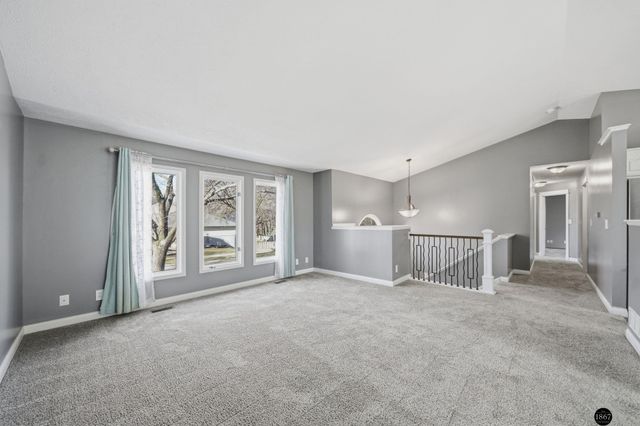 6740 Stephanie Lane, Lincoln, NE 68516