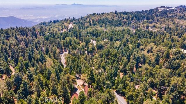 901 Ca-173, Lake Arrowhead, CA 92352