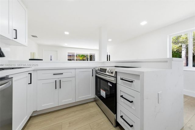 921 N 32nd Ave, Hollywood, FL 33021