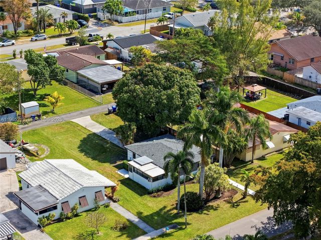 921 N 32nd Ave, Hollywood, FL 33021