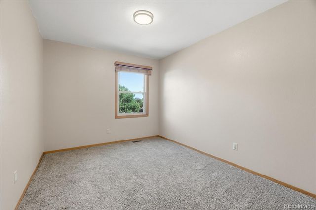 2201 Stuart Street, Longmont, CO 80501