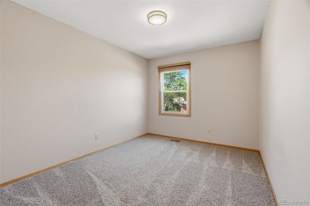 2201 Stuart Street, Longmont, CO 80501
