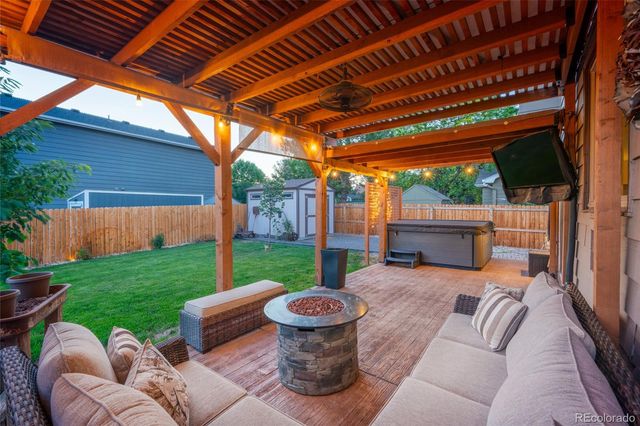 2201 Stuart Street, Longmont, CO 80501