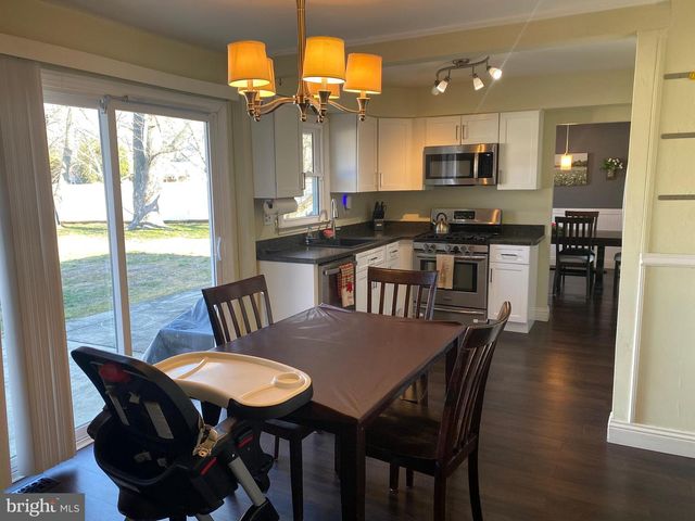 9 BIRCH CT, Blackwood, NJ 08012