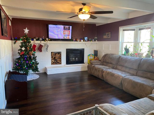 9 BIRCH CT, Blackwood, NJ 08012