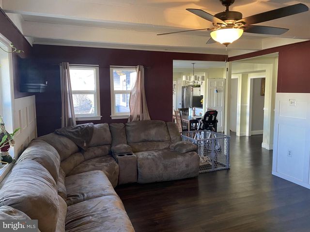 9 BIRCH CT, Blackwood, NJ 08012