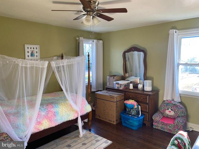 9 BIRCH CT, Blackwood, NJ 08012