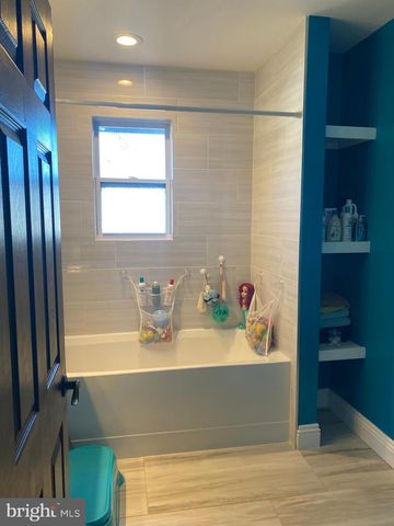 9 BIRCH CT, Blackwood, NJ 08012