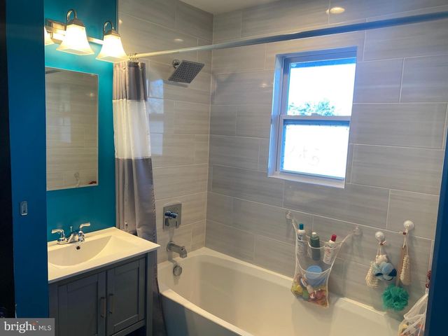 9 BIRCH CT, Blackwood, NJ 08012